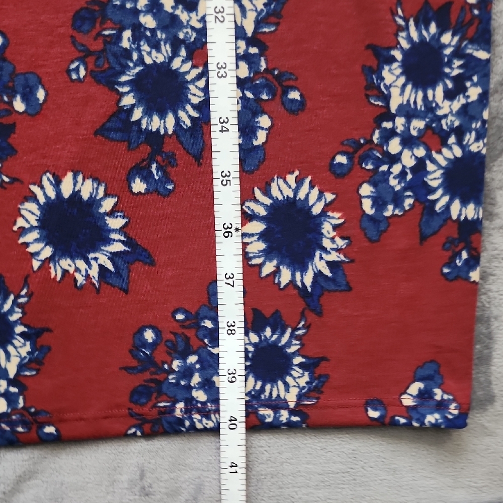 🌟DONATING 4/17🌟 LuLaRoe Red and Blue Floral Mini Dress - Picture 7 of 10